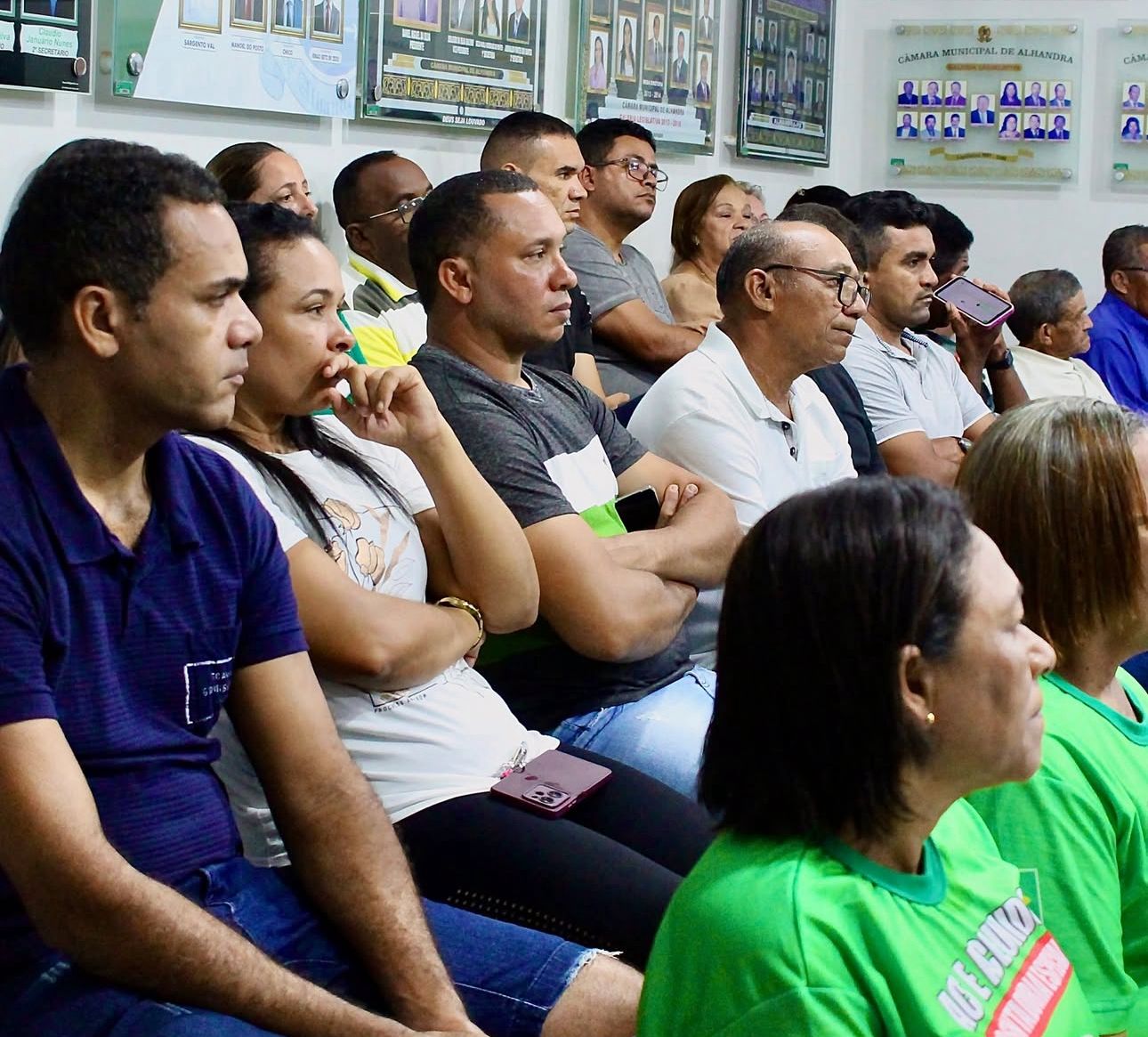 Vereadores de Alhandra aprovam leis que garantem acolhimento às puérperas e combate a violência obstétrica