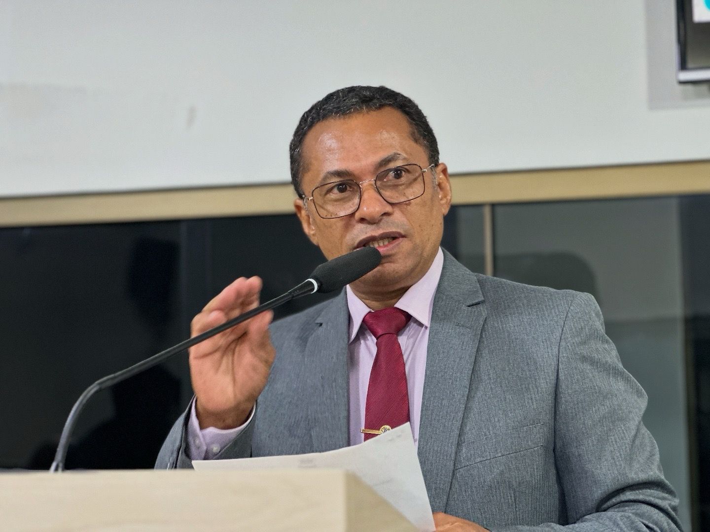 Câmara de Alhandra concede Comenda “Barão do Abiaí” ao juiz Sivanildo Torres Ferreira